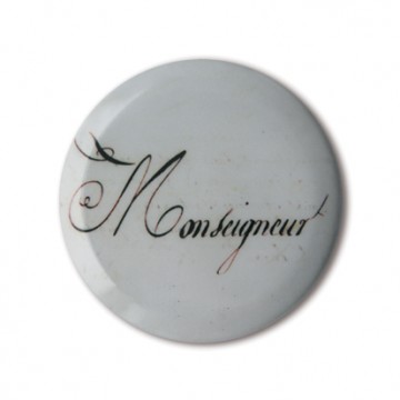 Gift Box: 3 button badges (Calligraphy)