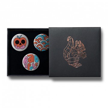 Gift Box: 3 button badges (Doodle Mix)