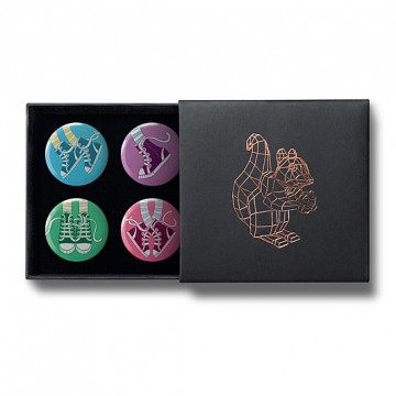 Gift Box: 4 button badges (Trainers)
