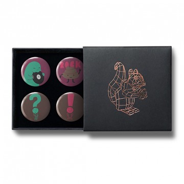 Gift Box: 4 button badges (Juju's Mix)