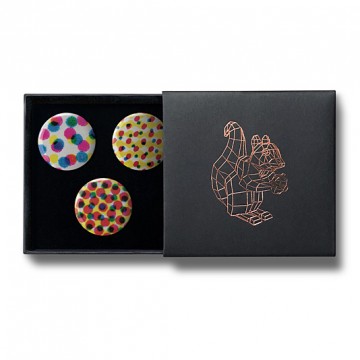 Gift Box: 3 button badges (Dots)