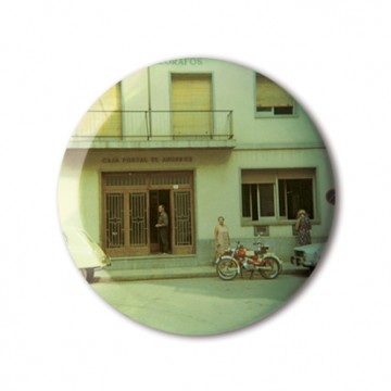 Gift Box: 3 button badges (Holiday Snaps)