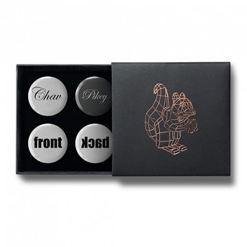 Gift Box: 4 button badges (Chav or Pikey)