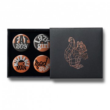 Gift Box: 4 button badges (A Family To Avoid)