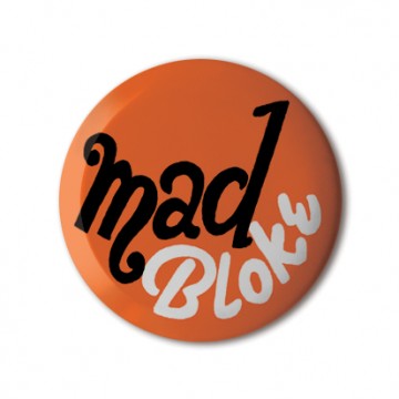 Gift Box: 4 button badges (A Family To Avoid)