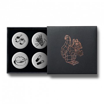 Gift Box: 4 button badges (Cigs & Chips)