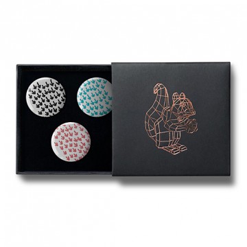 Gift Box: 3 button badges (Arrows)