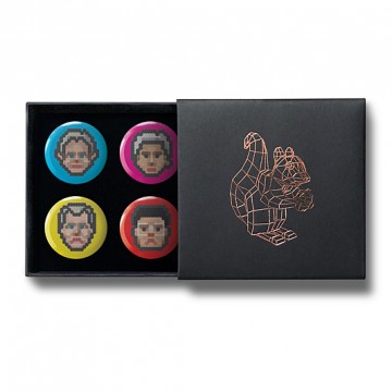 Gift Box: 4 button badges (Dot Portraits)