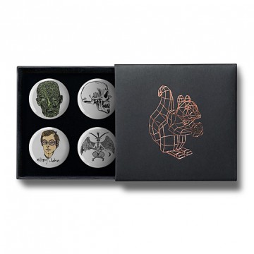 Gift Box: 4 button badges (Morbid)