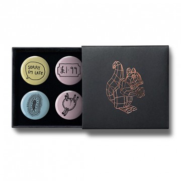 Gift Box: 4 button badges (Sorry)