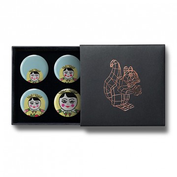 Gift Box: 4 button badges (Russian Doll)