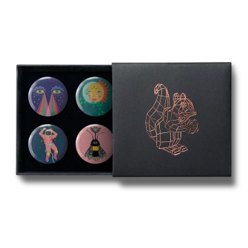Gift Box: 4 button badges (Surreal Universe)