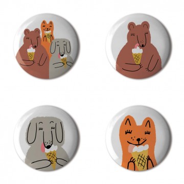 Gift Box: 4 button badges (Friends With Ice Cream)