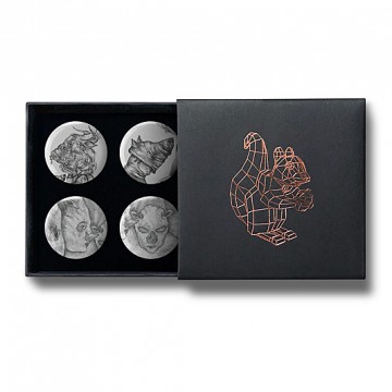 Gift Box: 4 button badges (Surreal Masks)