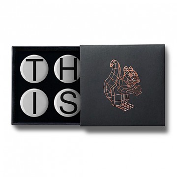 Gift Box: 4 button badges (THIS Anagram)