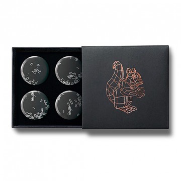 Gift Box: 4 button badges (Gravity)