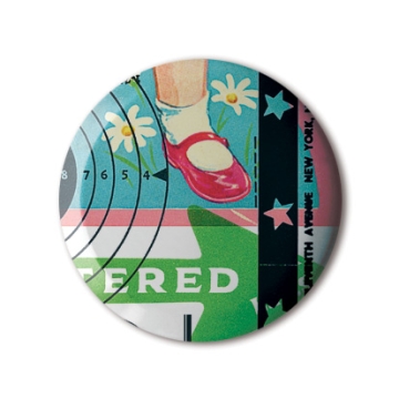 Gift Box: 7 button badges (tat*)