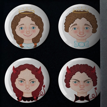 Gift Box: 4 button badges (Evil Angels)