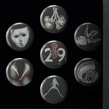 Gift Box: 7 button badges (Beneath the Eyrie)