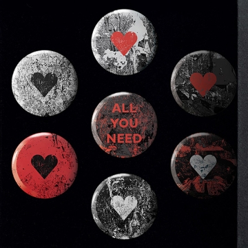 Gift Box: 7 button badges (All You Need)