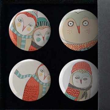 Gift Box: 4 button badges (Owls)