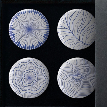 Gift Box: 4 button badges (Organic)