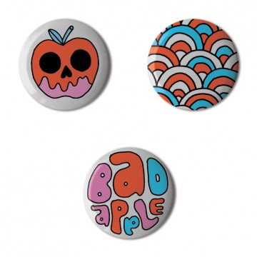 Gift Box: 3 button badges (Doodle Mix)