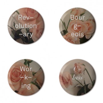 Gift Box: 4 button badges (Classy Roses)