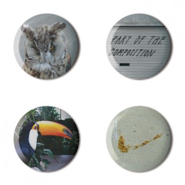 Gift Box: 4 button badges (unfolded Mix)