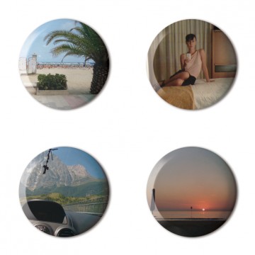 Gift Box: 4 button badges (Somewhere Someone Something)