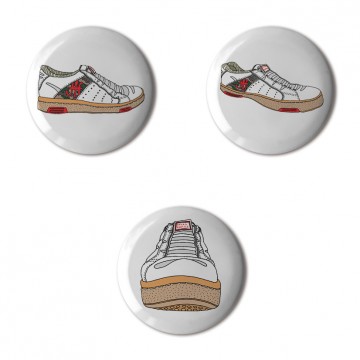 Gift Box: 3 button badges (Andrew's AFOMFS)