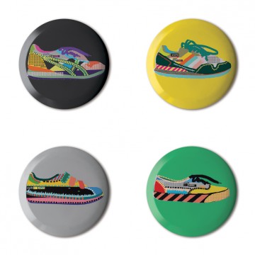 Gift Box: 4 button badges (Rude's AFOMFS)