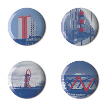 Gift Box: 4 button badges (Big Letter Hunt)