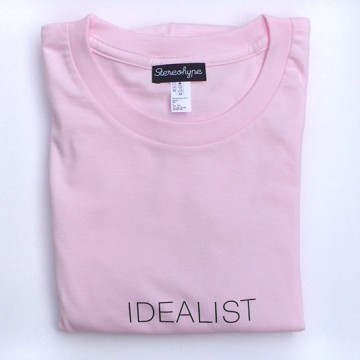 Idealist (unisex) T-shirt + badge