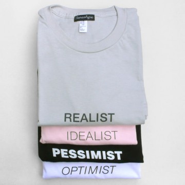 Realist (unisex) T-shirt + badge