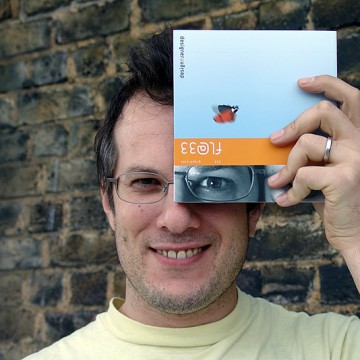 Design & Designer 033 book (signed) + 1 badge