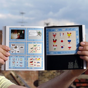 Design & Designer 033 book (signed) + 1 badge