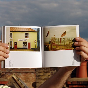 Design & Designer 033 book (signed) + 1 badge