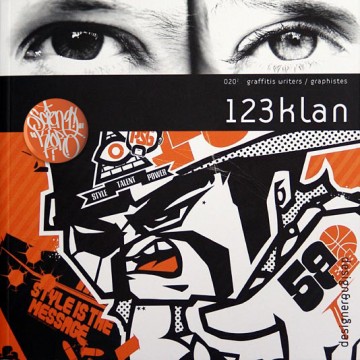 Design & Designer 020 v.2 book + 1 badge