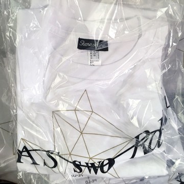 Password1 T-shirt + button badge gift box