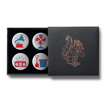 Gift Box: 4 button badges (Red Blue Emoji Mix)