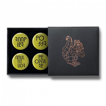 Gift Box: 4 button badges (Empire & Multitude)