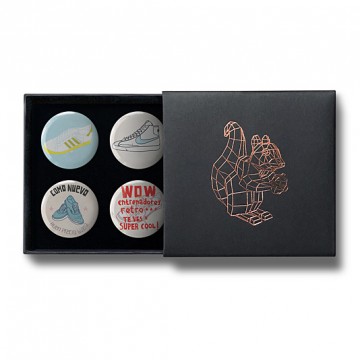 Gift Box: 4 button badges (Rich's AFOMFS)