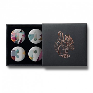 Gift Box: 4 button badges (Futura Layers)