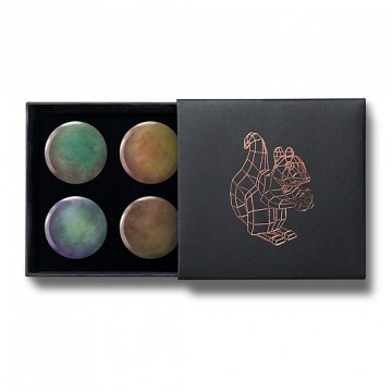 Gift Box: 4 button badges (Future Planets)