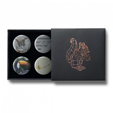 Gift Box: 4 button badges (unfolded Mix)