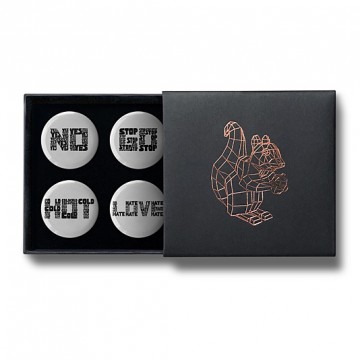 Gift Box: 4 button badges (Opposites)