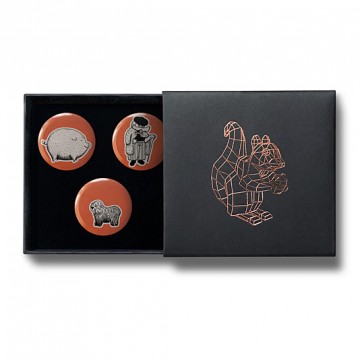 Gift Box: 3 button badges (Pig Shepherd)